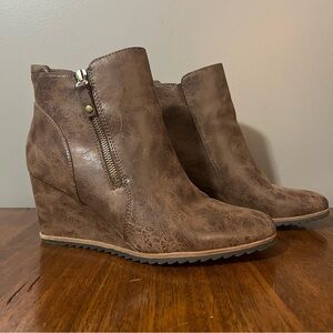 SOUL NATURALIZER Haley Wedge Booties in Mid Brown - Size 10W